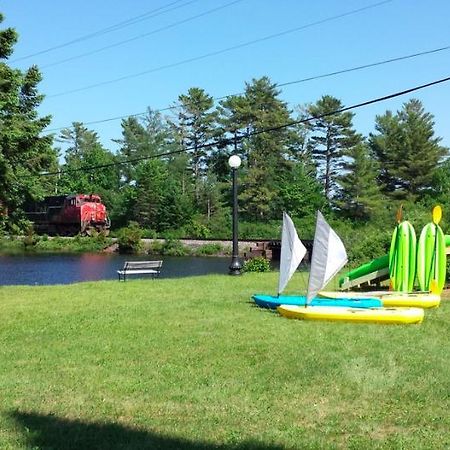 Bear Paw Inn Michigamme Buitenkant foto