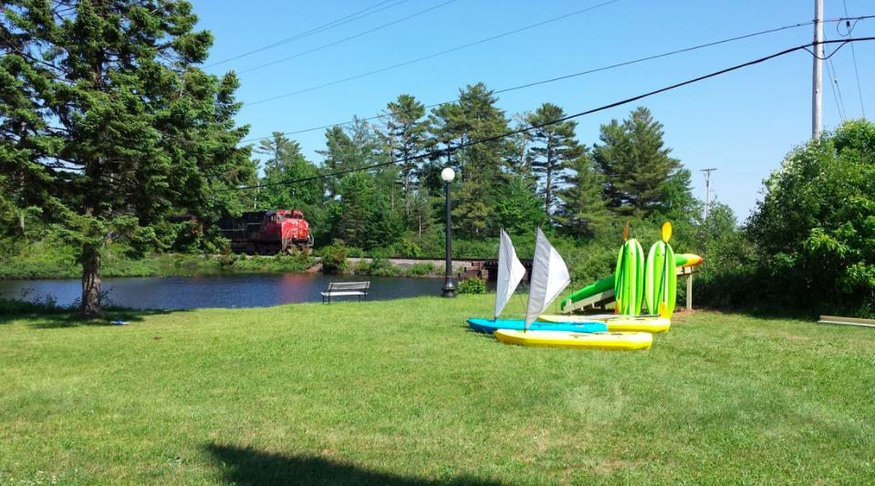 Bear Paw Inn Michigamme Buitenkant foto